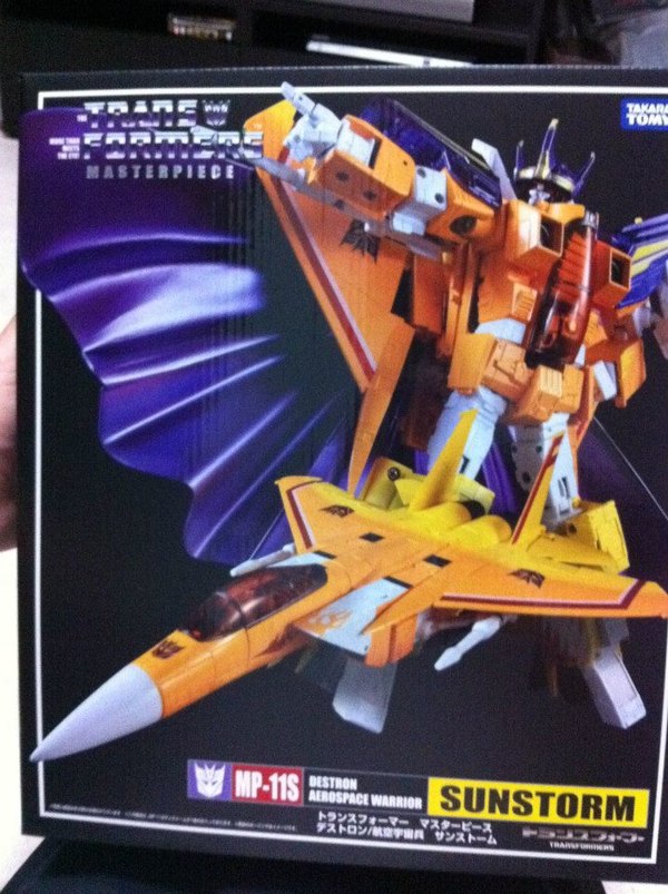 Takara Tomy Masterpiece MP 11S Sunstorm Images    Transformers MP Seeker Takes Off  (12 of 36)